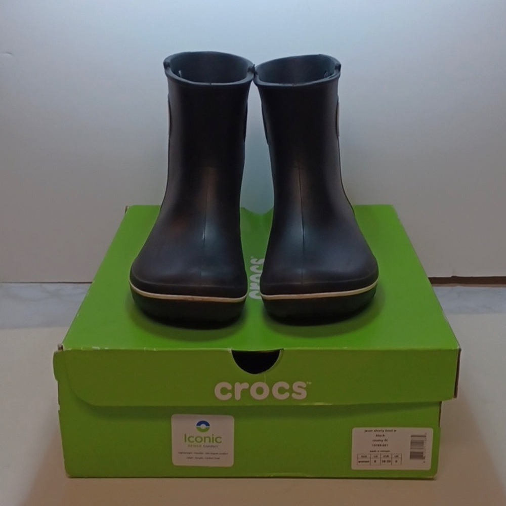 black jaunt shorty waterproof CROC boots!